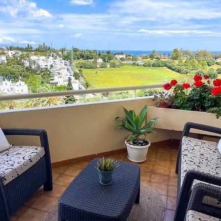 Modern Apartment With Terrace - 2 Min From The Beach Estepona Esterno foto
