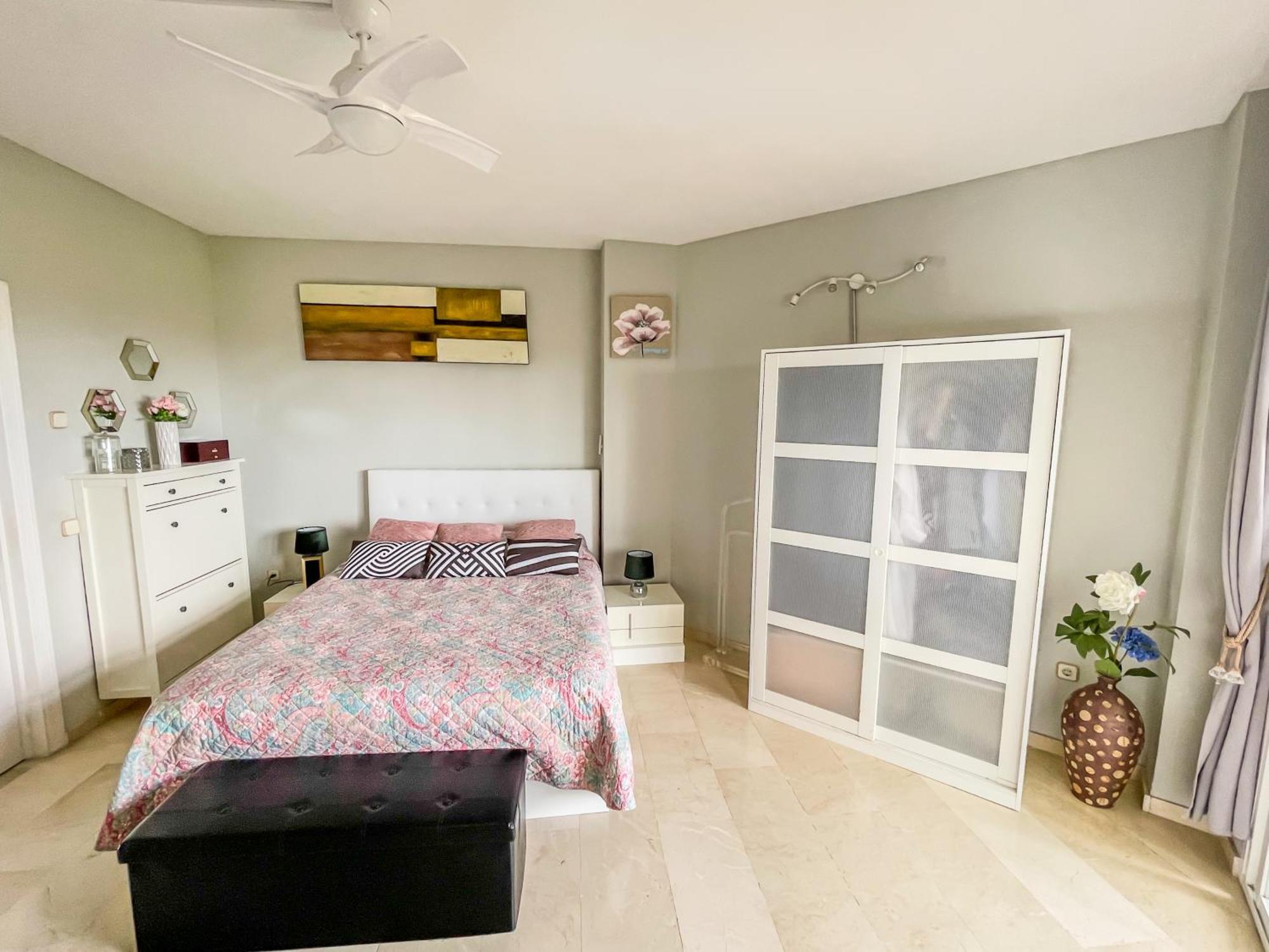 Modern Apartment With Terrace - 2 Min From The Beach Estepona Esterno foto