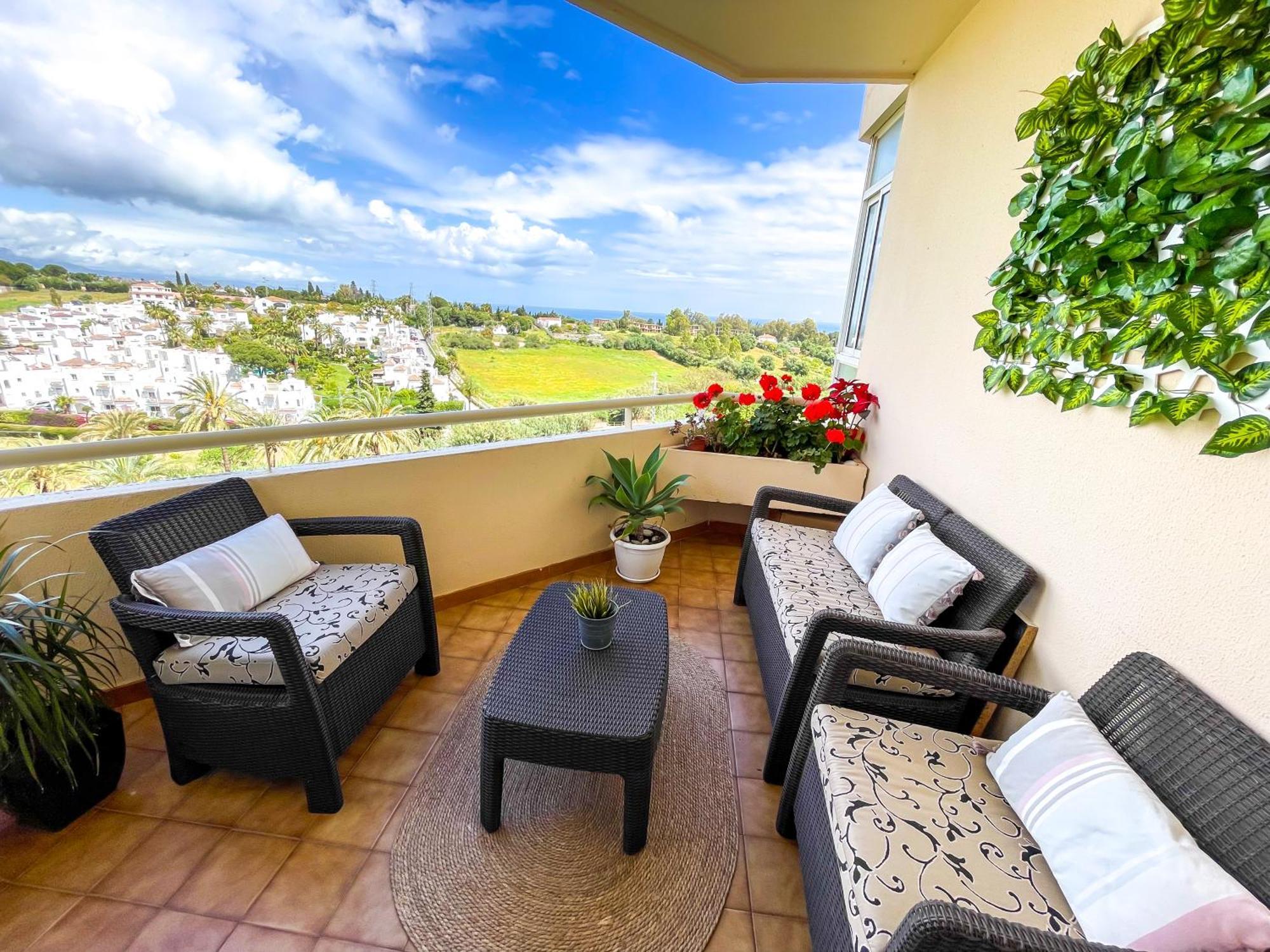 Modern Apartment With Terrace - 2 Min From The Beach Estepona Esterno foto